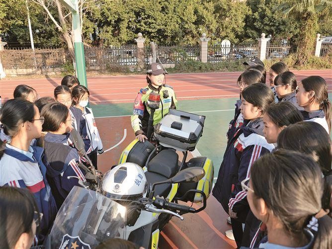 这堂交通安全课“玩”出新花样